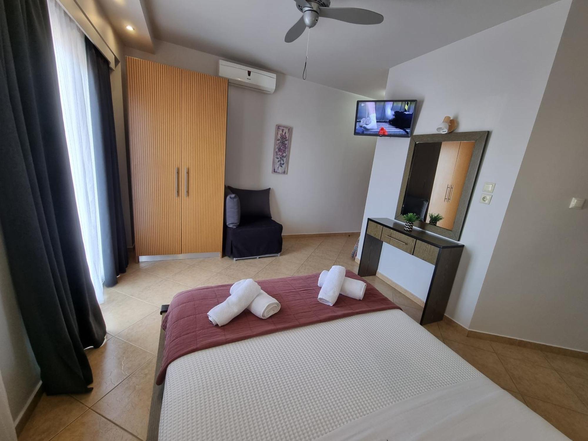 Greenhill Holiday Suites Sarti Exterior foto