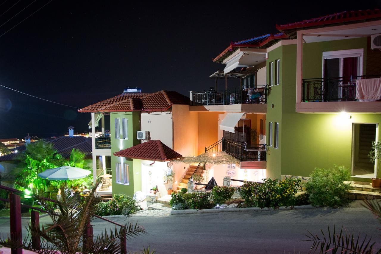 Greenhill Holiday Suites Sarti Exterior foto